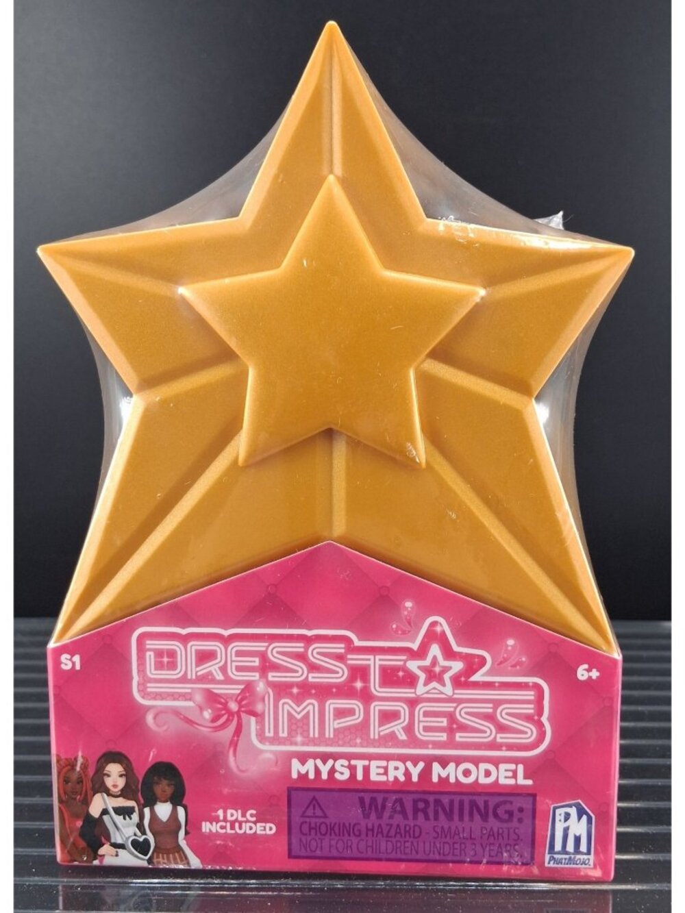 Dress To Impress Mystery Model Playset S1 8 Items Ages 6+